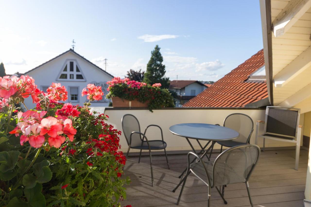 Gaestehaus Burgblick Bed & Breakfast Bisingen Bagian luar foto