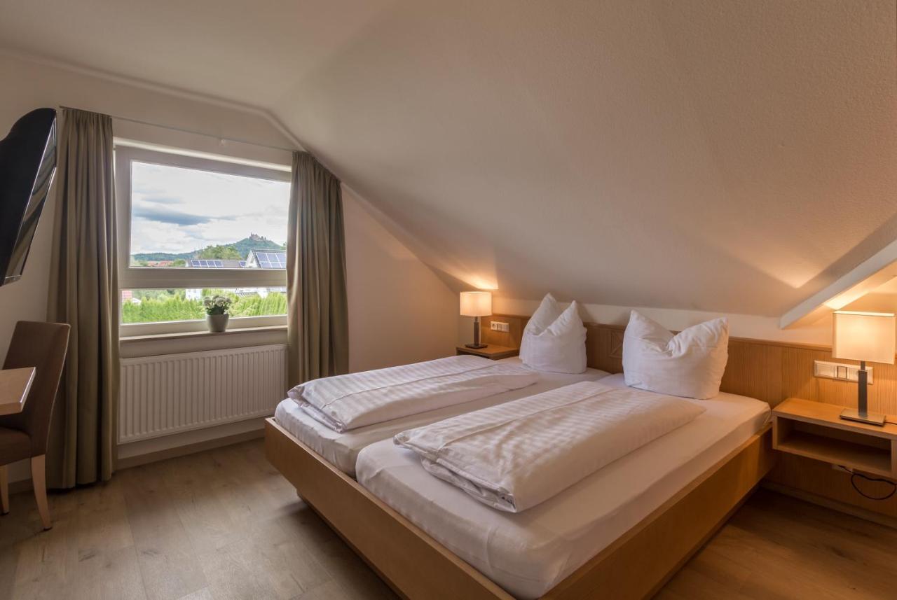 Gaestehaus Burgblick Bed & Breakfast Bisingen Ruang foto