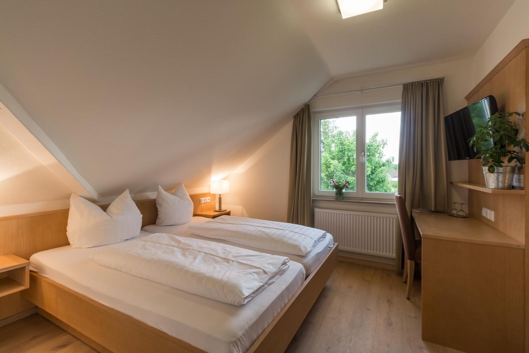 Gaestehaus Burgblick Bed & Breakfast Bisingen Ruang foto